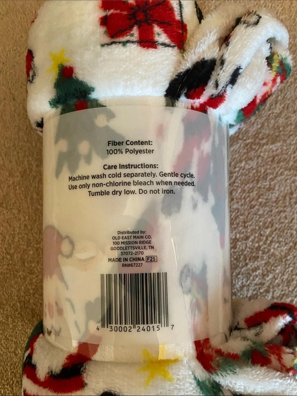 Holiday throw